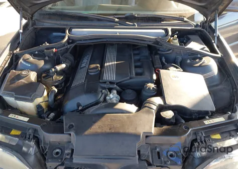 2005 BMW 330Ci z USA, uszkodzony, nr VIN WBABW53435PL48521